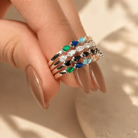 Anillo Piedritas de Colores — Plata — Detalle